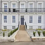 Host & Stay - The Royal Hideaway
